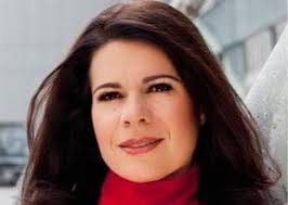 Ana María Martínez